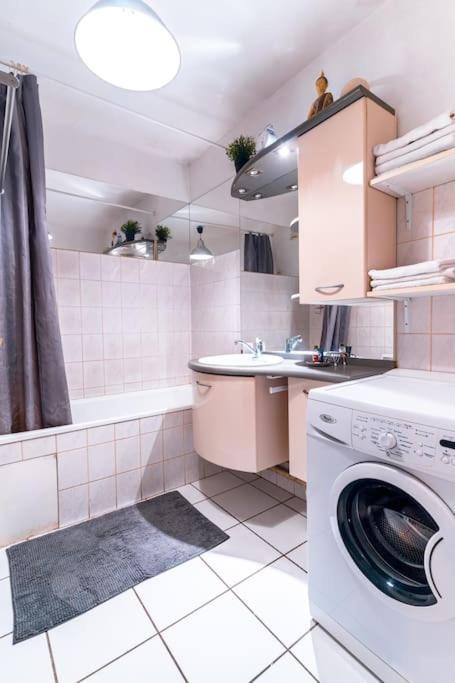T4 Special Groupe Apartment Lyon Bagian luar foto